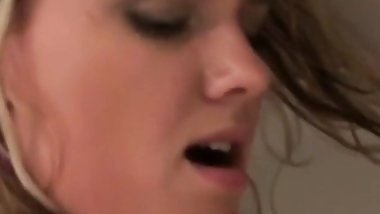 Cute Regina - Secret Posing In The Bath again