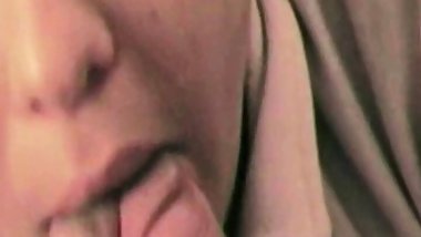 Blowjob Italian Style &ndash; Up Close And Personal