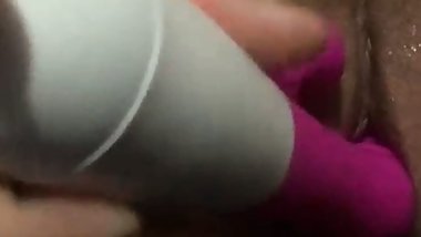 Amnalin masturbates her tight big pussy with a vibrator