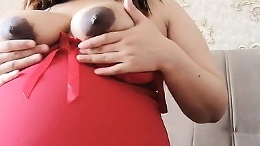 Asian pregnant mom mastrubate in front of cam