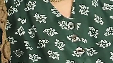 Alte Milf bekommt den Nachbarssohn zu greifen