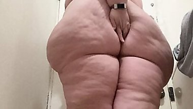 A another quick curvy Mandy show-off