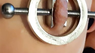 Weighted nipple clamp