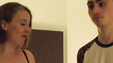 BUSTY MOMMY GOT LOOSE!!! Nayara is desperate for a dude