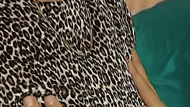 Stiefsohn fickt die Mutti wegen Geldnoht