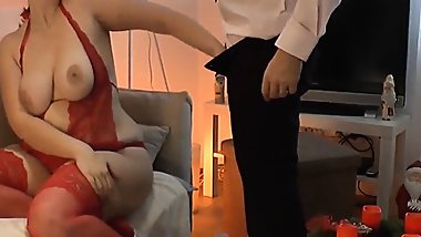 Squirt on her wet milf cunt