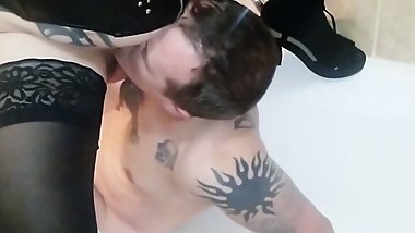 Dominant whore orders to lick her golden nectar