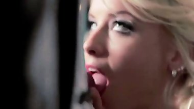 Elegant Cocksucker Swallows Cumshot