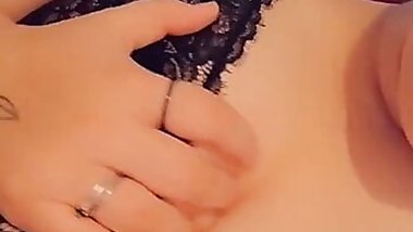Titty pay
