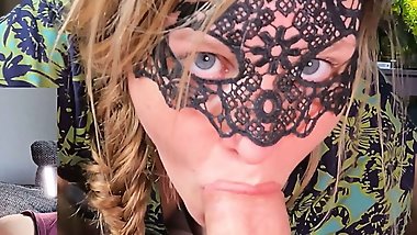 Love to give blowjobs and receiving cumshots - ENFJandINFP