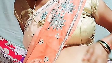 Pyasi patni ko dost se chudawaya