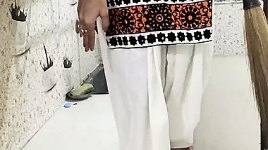 Husband Fucked Saara in the Kitchen While everybody was at home, xxx HD, Hindi clear audio, beautiful hot video with dir