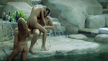 Lyndsey Love and Lacey Love fuck a cock in a tub