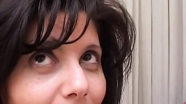 Amateur sex for the busty brunette