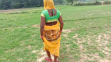 Radhika bhabhi ki Khet Me Chudai Indian Outdoor Sex In Hindi