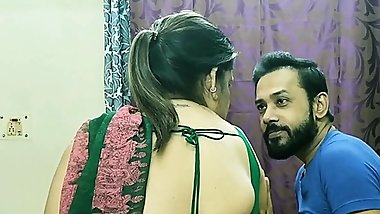 Hot Milf aunty fucking with two stepbrother! Nokrani se payer!