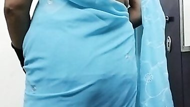 Mallu girl removing saree showing her nude Ass and Pussy