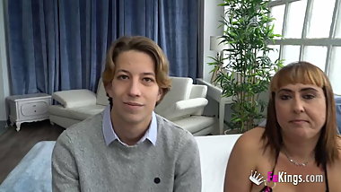 Lucky dude pierces Andrea&rsquo;s mommy ass