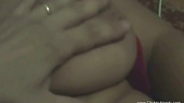 Amateur Blonde Is Horny Now And Gets a Deep Cumshot