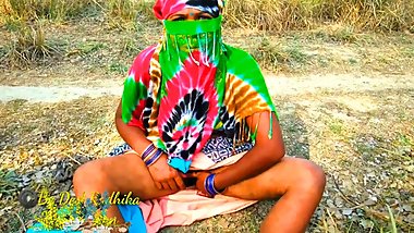 Outdoor Injoy Indian Dehati Bhabhi Nude In Sexy Saree Desi