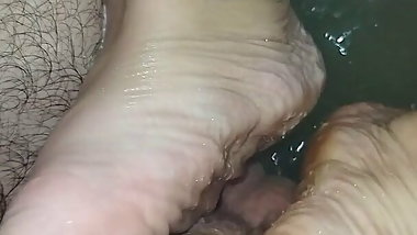 footjob za obozavaoca