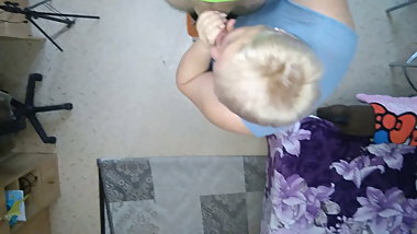 paid off an electrician with a blowjob