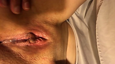 She cums