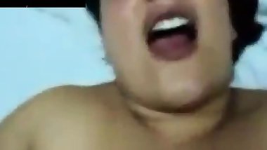 Squirting Arab whore