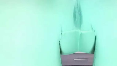 I am very wet. Cum in pants