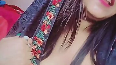 Marathi aunty big boobs