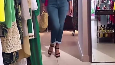 Houria les yeux vert