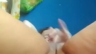 Makcik (Bini Orang) Melancap