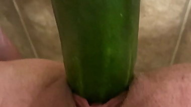 CUCUMBER DEEP IN MY PUSSY