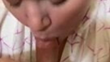 MILF 36 from Medford, New York, sucking cock