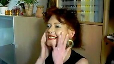 Mom&rsquo;s Face Gets a Cumshot