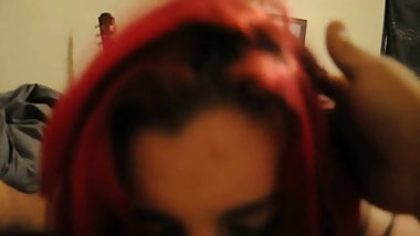 Une grosse rousse qui va se faire du bien