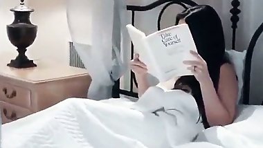 Stepdaughter seducing the sexy mom