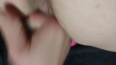 Chubby wife gets finger blasted and squirts