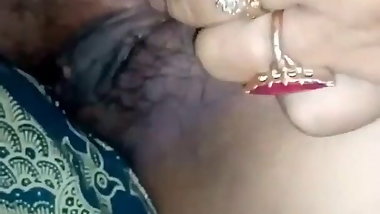 Ngewangi Bulik Nggoleki Semut Sing Nyokot Tempike