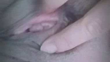 nake mom1