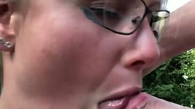 Cuckolding with the neighbour milf