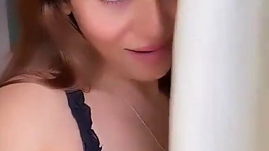 Desi girl saying jannu...