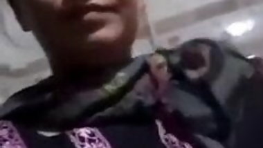 Sri Lankan wife showing her body to ex-boyfriend