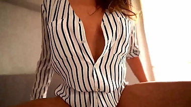 IL MIO BABYSITTER AMA DEEPTHROAT E FAST FUCK