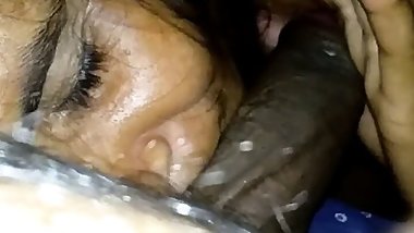 Desi aunty ko lund chuswaya