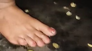 Indian bhabhi pissing