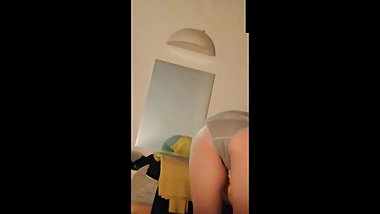 Jelena changes at the hotel