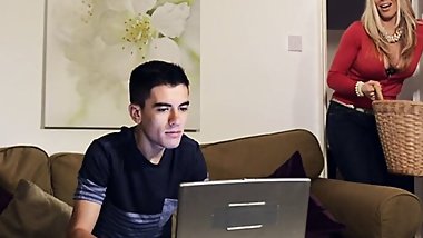 Brazzers - Just One Clit Away