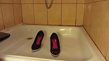 pissing in nylon tights, fat milf in high heels, big tits