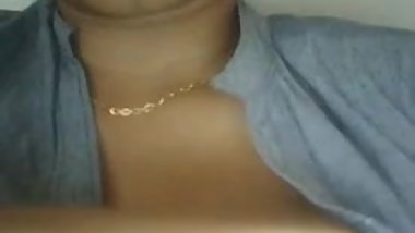 Eha gedara aunty thana pennuwa naaa ce big tit